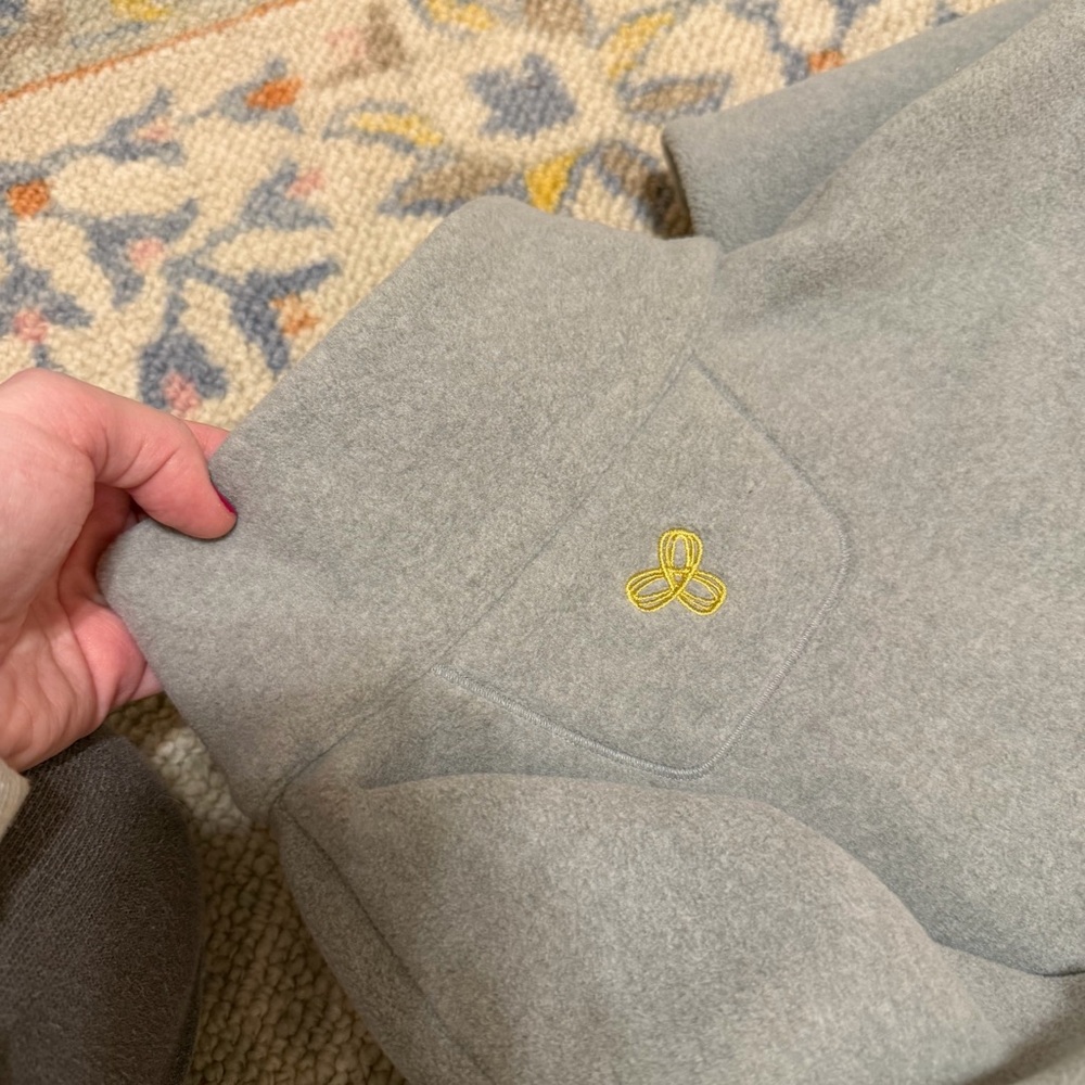 Aritzia Golden Polartec® 200 1/4 Zip Sweater Heather Chrome Gray - Picture 9 of 9